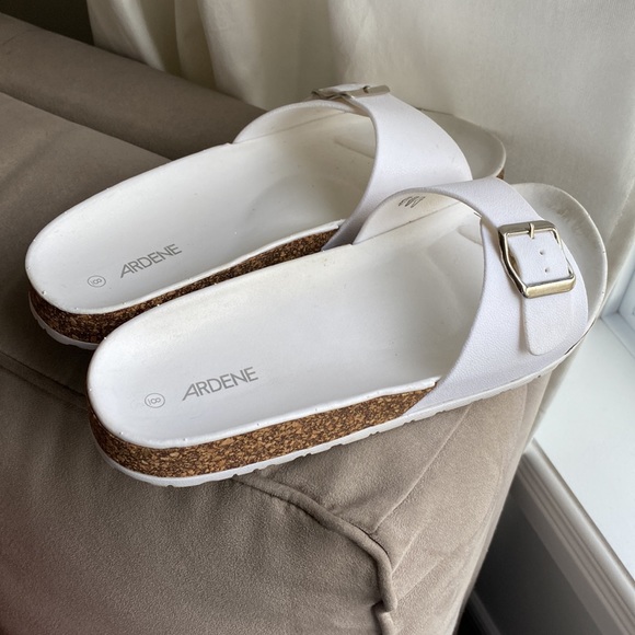 Ardene White Slides - Picture 4 of 4